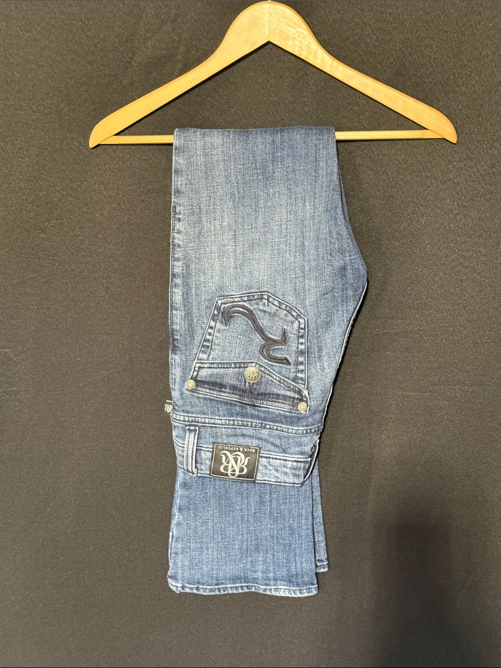 Rock & Republic Straight Leg Jeans in Blue Denim with Embroidered Pocket